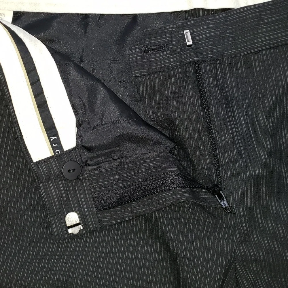 Vintage Theory Black Pinstripe Bermuda Length Dress Shorts, Size 8